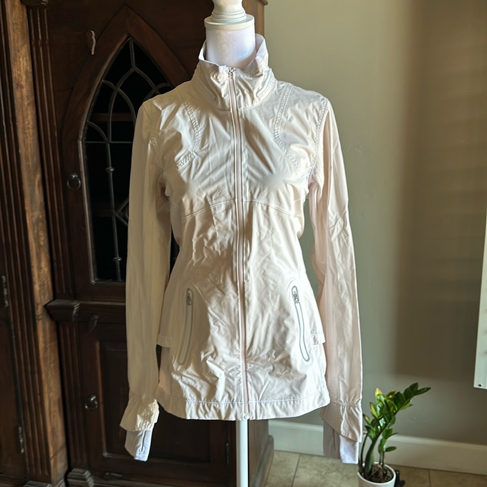 EUC Preloved Lululemon Jacket Size 4